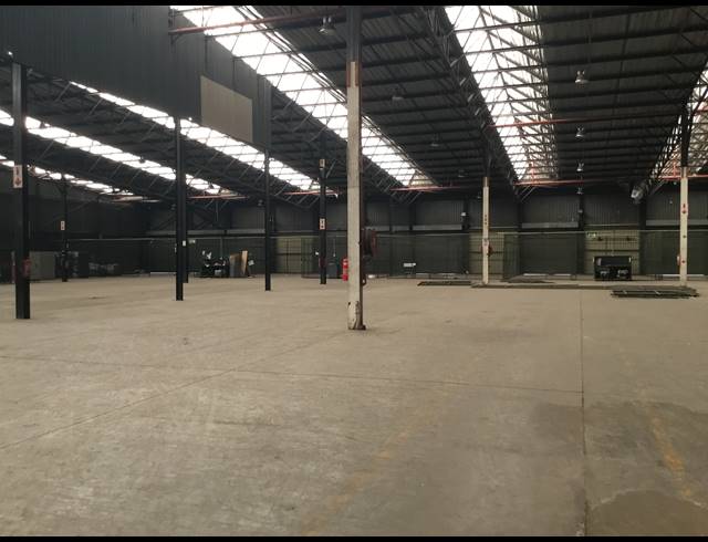 32,966M² WAREHOUSE TO LET IN ROODEKOP